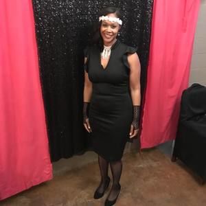 Meet your Posher, Jonique